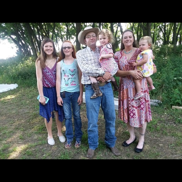 Meet your Posher, Faith - Picture 1 of 1